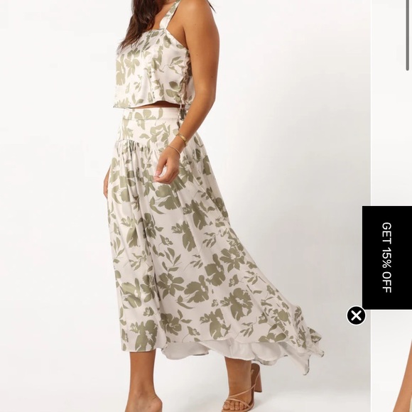 Petal & Pup Lulu Sage Green Floral Set- NEW WITH TAGS - Picture 8 of 10